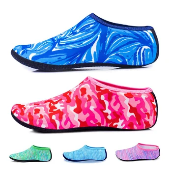 Erkekler Kadınlar Yaz plaj ayakkabısı su ayakkabısı Yüzme kaymaz dalış çorapları Saf Renk Plaj Sandalet Düz Ayakkabı Sahil Spor Ayakkabı Çorap