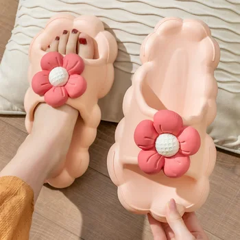 2023 Yeni Kadın Slaytlar Platformu Sevimli Çiçekler Tasarım Yaz Eğlence Sandalet Moda Ev Eğlence Çift Kadın Ayakkabı