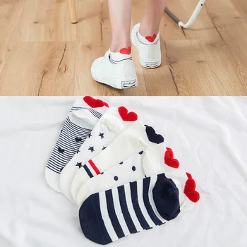 5 Pairs Yeni Varış Kadın Kızlar Pamuk Çorap Kalp Sevimli Ayak Bileği Çorap Kısa Kadın Çorap Rahat Kırmızı Kalp Yıldız Kız Çorap 35-40